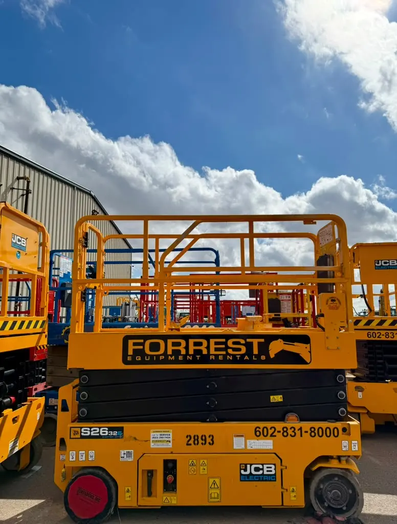 Rough Terrain Scissor Lift – 26 ft Platform Height